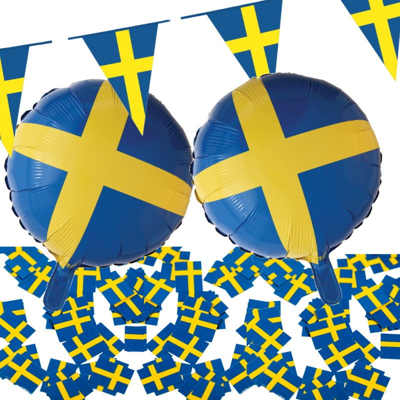 Midsommar dekoration med två svenska flaggballonger vimplar Svenska flaggan och konfetti som skapar festlig stämning.