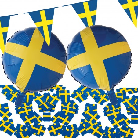 Midsommar dekoration med två svenska flaggballonger vimplar Svenska flaggan och konfetti som skapar festlig stämning.